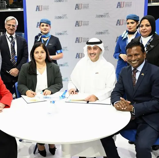 Jazeera Airways and AU sign MoU to develop future leaders in aviation