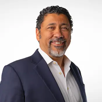 KnowledgeNet triumphs with \"Best financial innovation solution\" award and signs strategic MOU at Finnovex Middle East 2023