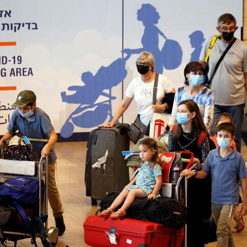Israel, in U.S. visa talks, eyes easing access for Palestinian-Americans
