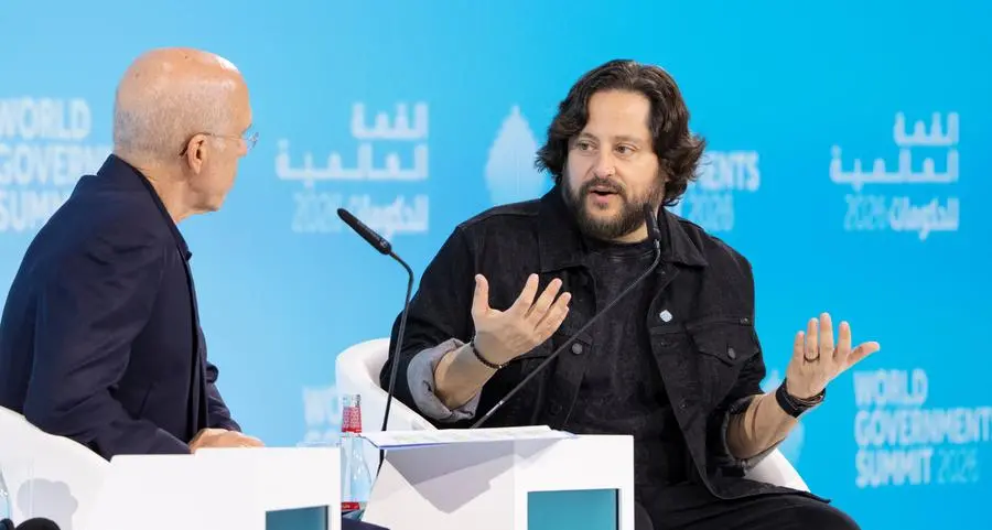 Can government keep up with human imagination? exploring the revival of extinct species through technology