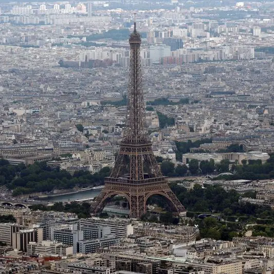 Several people wounded after gunshots fired in central Paris