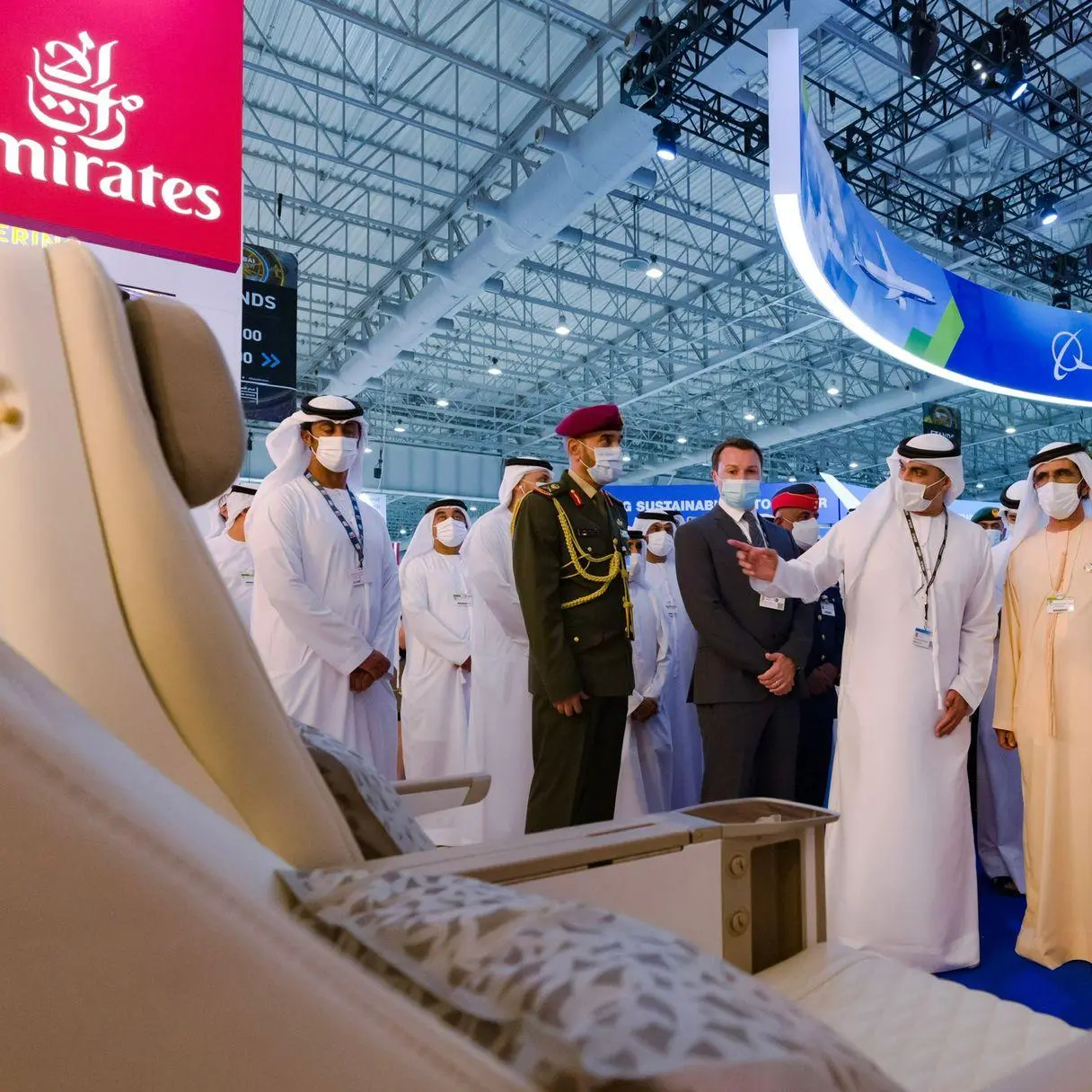 Sheikh Mohammed tours Dubai Airshow exhibition