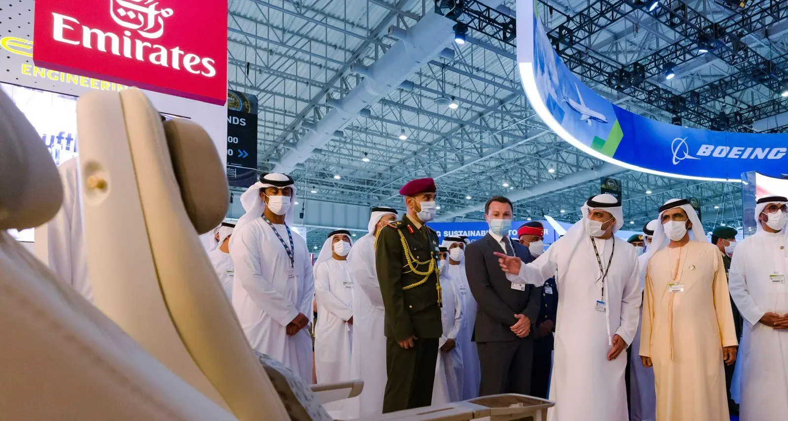 Sheikh Mohammed tours Dubai Airshow exhibition