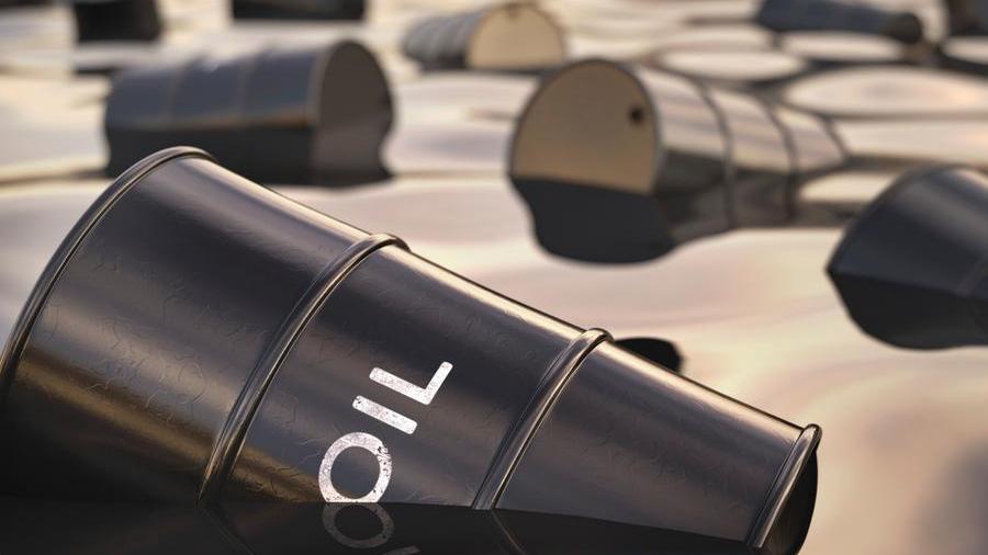 النفط يتراجع بعد ارتفاع مخزونات النفط الخام الأمريكية