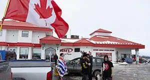 Canadas trade risks go beyond bridges to America