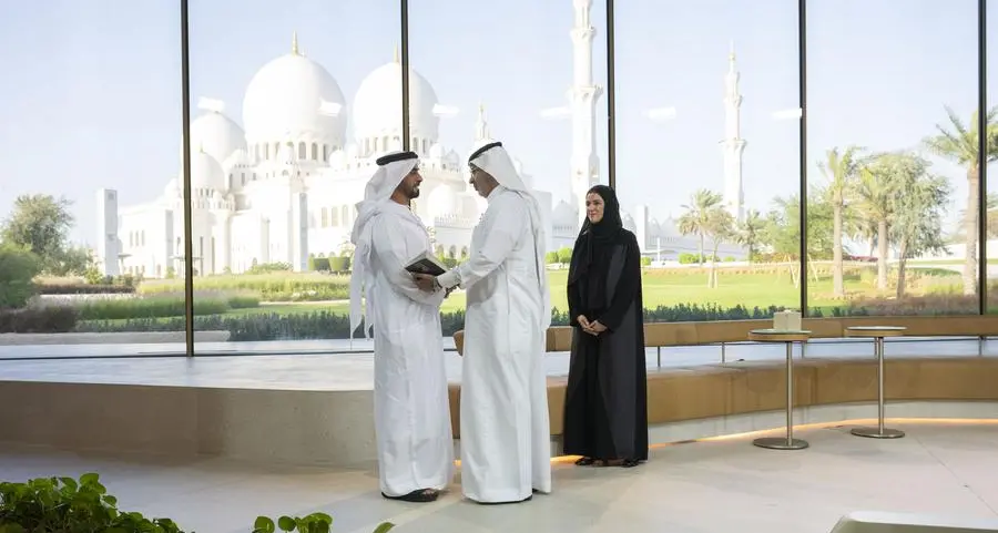 Majlis Mohamed bin Zayed lecture explores strategies for achieving happiness and personal growth