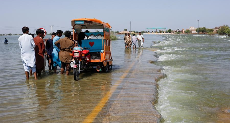 Malaria spreading fast in flood-hit Pakistan, say officials