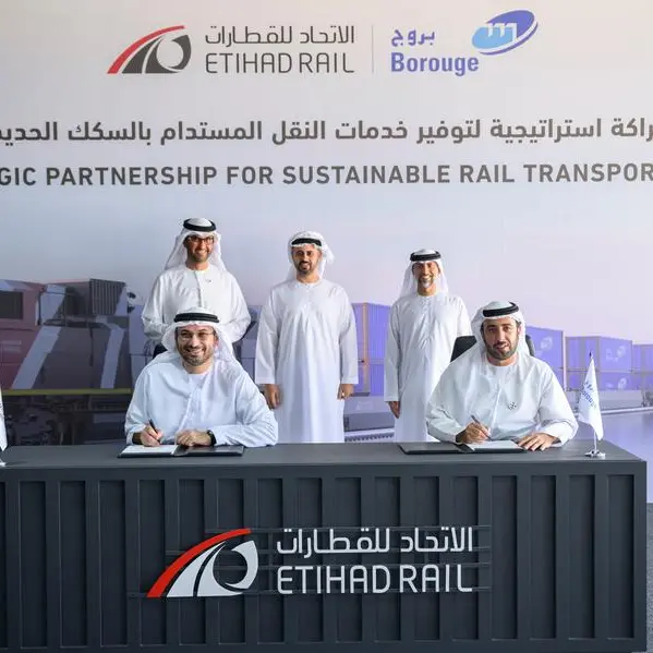 Theyab bin Mohamed witnesses the signing of a strategic partnership between Etihad Rail and Borouge
