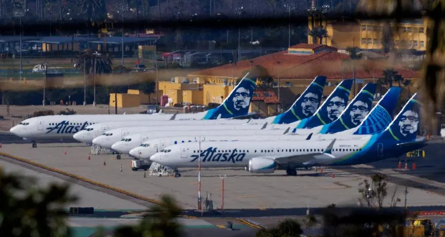 Alaska Airlines, flight attendants reach tentative deal