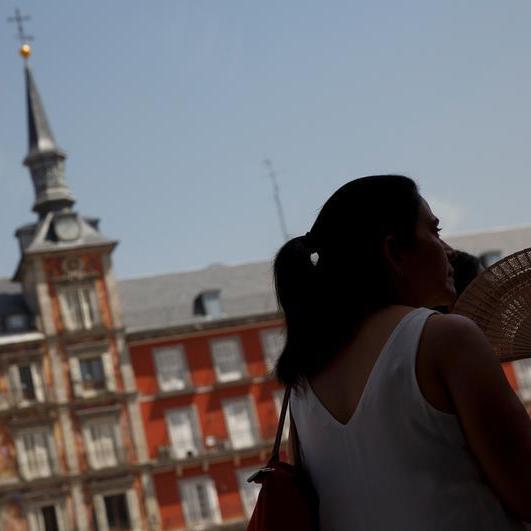 Spain tourism jumps in May, still under pre-pandemic levels