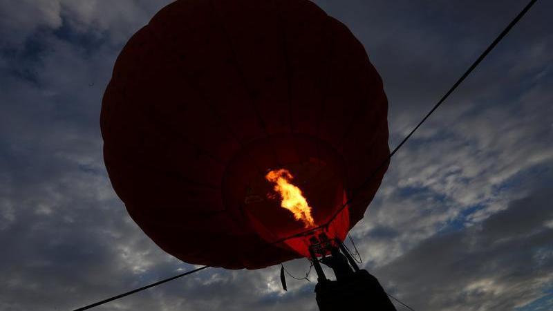 مصر تستأنف رحلات البالون في الأقصر