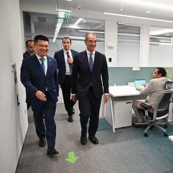 Dr. Amr Talaat Minister of Communications and Information Technology inaugurates Huawei’s new Cairo office