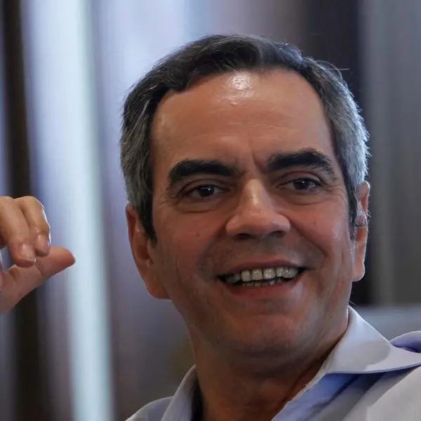 Philippine billionaire to build world's largest solar power facility