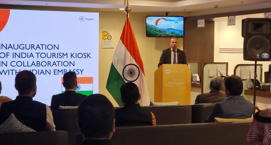 القائم بالأعمال في السفارة الهندية بالرياض يفتتح أول جناح للسياحة الهندية في المملكة العربية السعودية