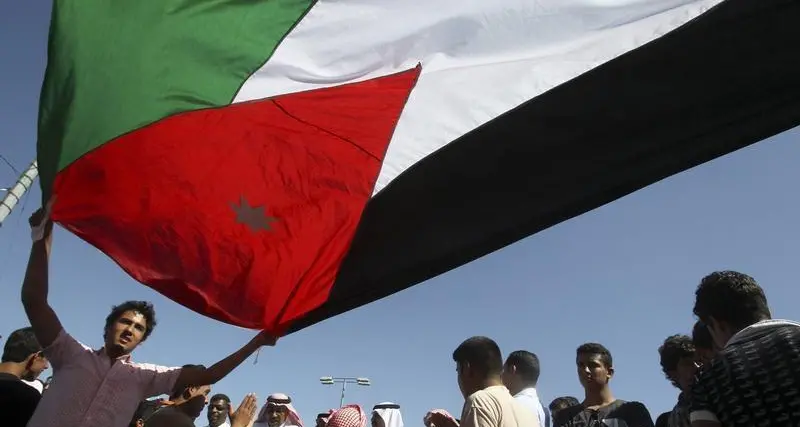 استقالة وزراء حكومة الأردن تمهيدا لتعديل وزاري
