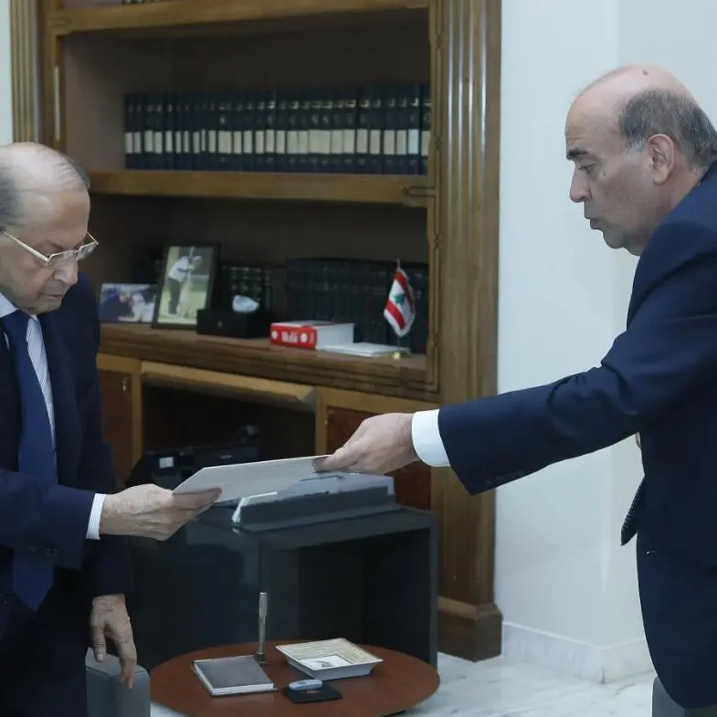 وزير خارجية لبنان يستقيل من منصبه.. إليك التفاصيل
