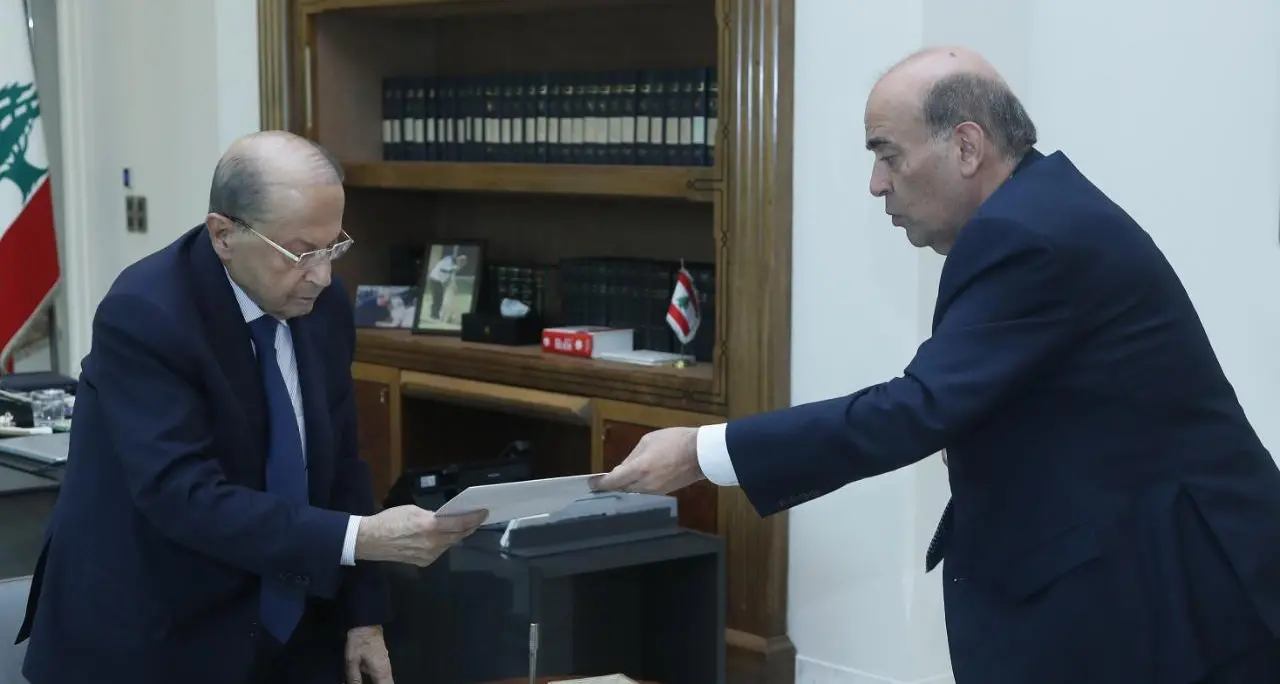 وزير خارجية لبنان يستقيل من منصبه.. إليك التفاصيل