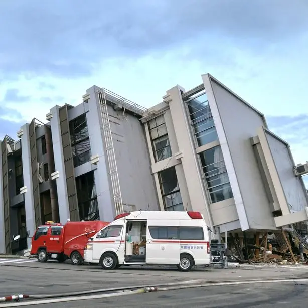 Japan quake toll hits 30 as rescuers race to find survivors