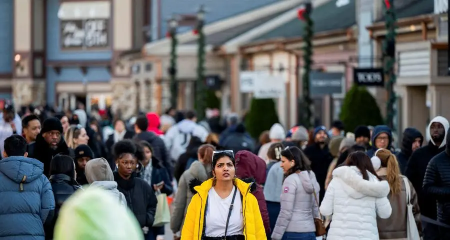 US retail sales beat expectations in March