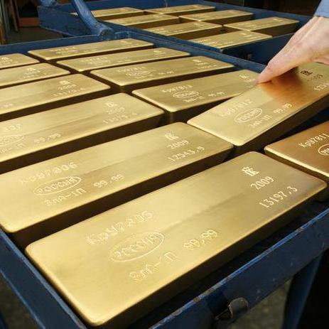 أسعار الذهب ترتفع فيما تخطط دول السبع حظر الاستيراد من روسيا
