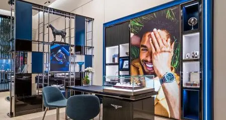 Longines re-opens boutique in Dubai Mall with a new concept