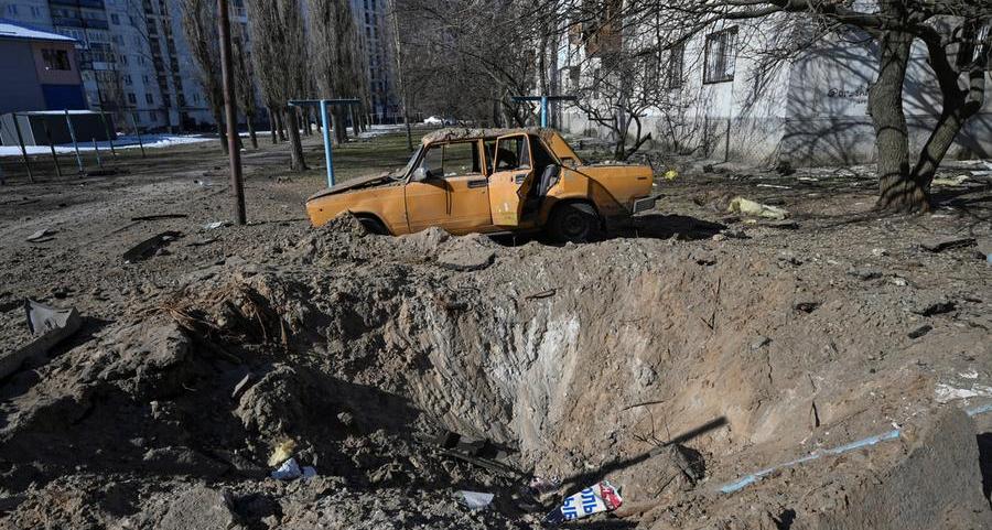Intense fighting in Ukraine's bombed-out Sievierodonetsk