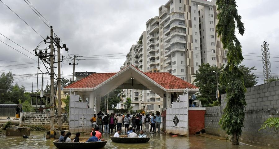Bengaluru: Traffic, water shortages, now floods - the slow death of India's tech hub?