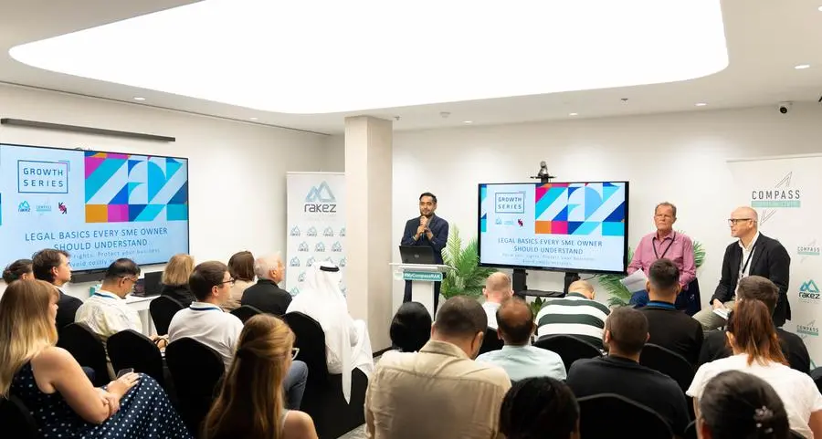 راكز تنظّم جلسة تفاعلية تمكّن الشركات الصغيرة والمتوسطة من تعزيز أسس أعمالها برؤى قانونية عملية