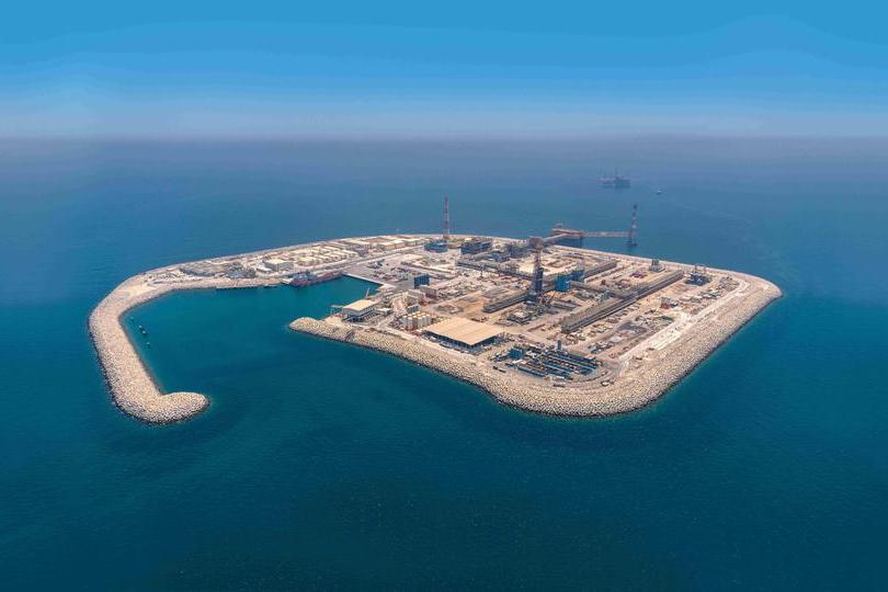ADNOC Drilling Secures $806M Contract for New Island Rigs