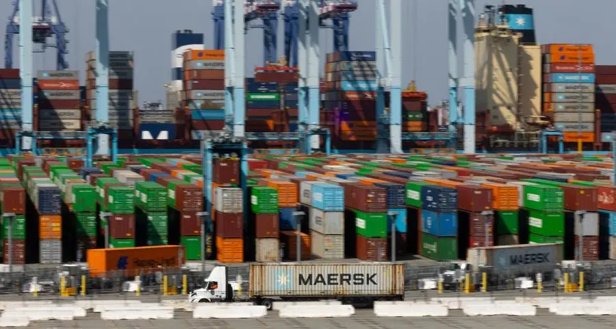 Maersk redistributes vessel fuel amid Mideast shipping disruption