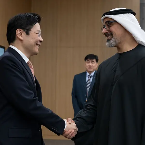 Crown Prince of Abu Dhabi meets Prime Minister of Singapore