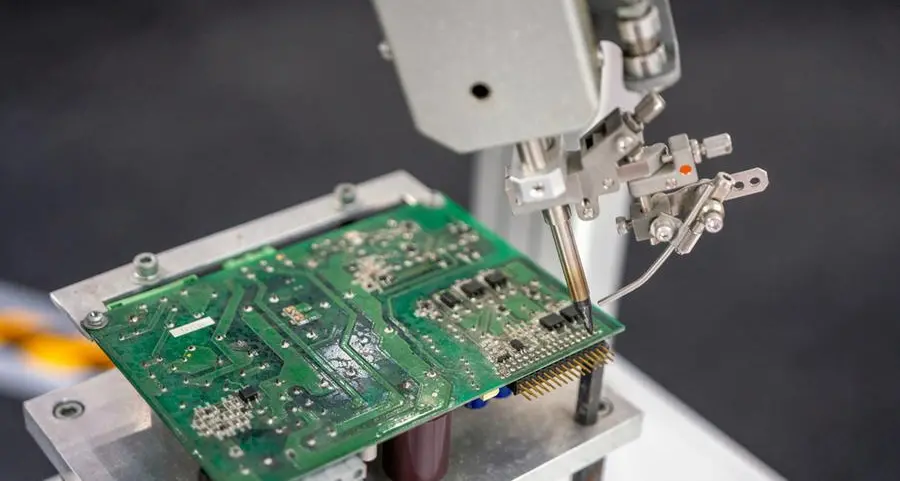 OIA attracts 3 global chip firms to expand Oman’s tech sector