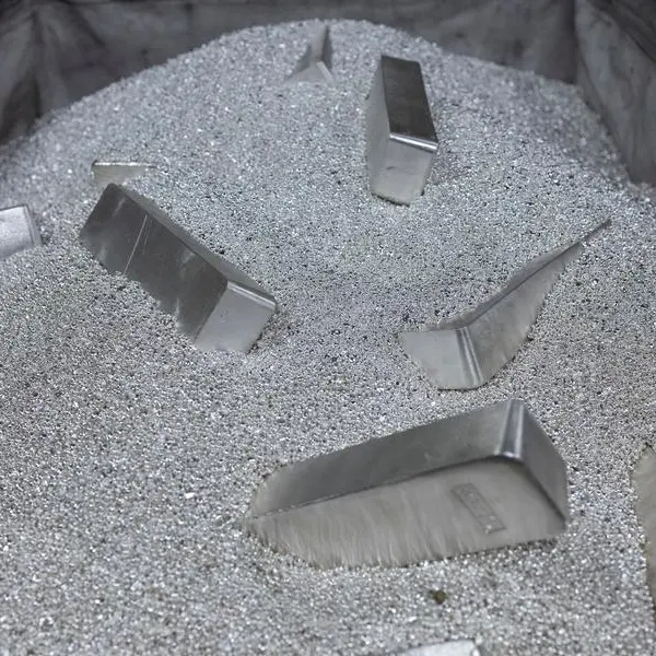 Soybean futures climb as commodities stabilise, gold rebounds