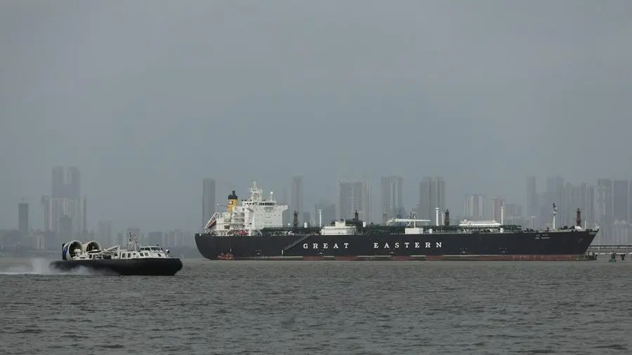 Oil falls on prospects for talks to end Iran war and revive supply