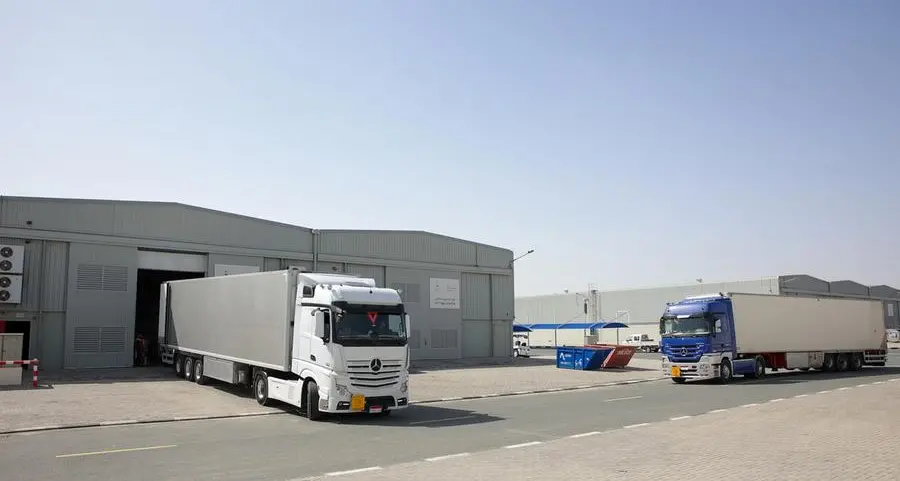 دبي الإنسانية تنقل شحنة مساعدات طبية حيوية لمنظمة الصحة العالمية إلى غزة