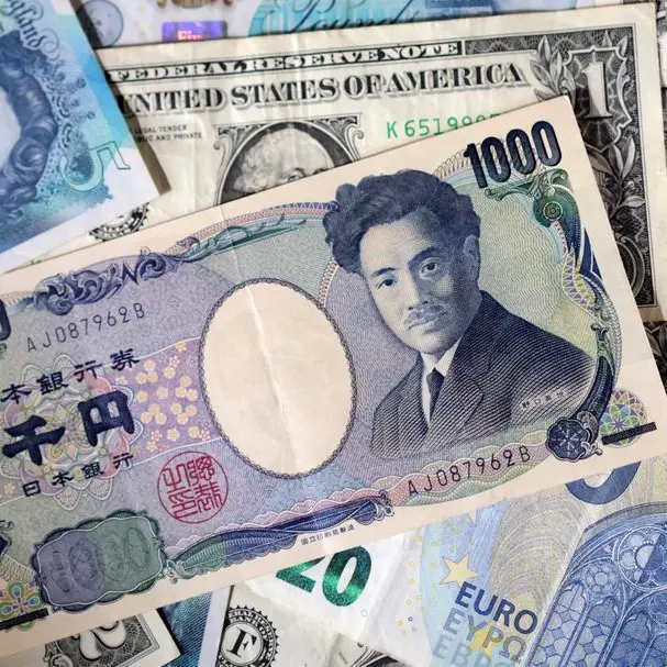 Dollar rises versus yen, Swiss franc, Fed and trade talks in focus