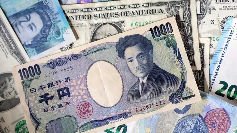 Dollar rises versus yen, Swiss franc, Fed and trade talks in focus