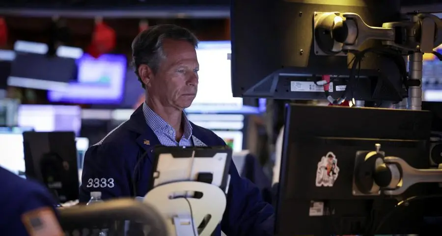US stock futures steady, indexes on track for weekly gains; FedEx up