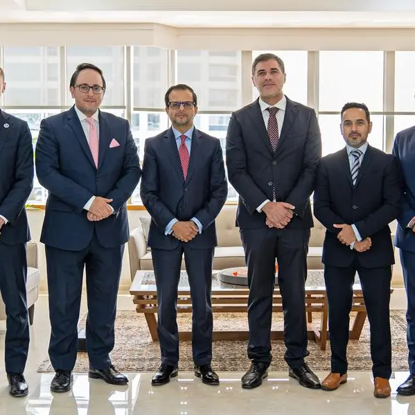 البنك العربي المتحد يوقّع اتفاقية استراتيجية مع شركة الإمارات لبصمة الوجه \"EFR\" لإطلاق تجربة مصرفية رقمية سلسة وآمنة عبر التطبيق الجديد للهاتف المتحرك
