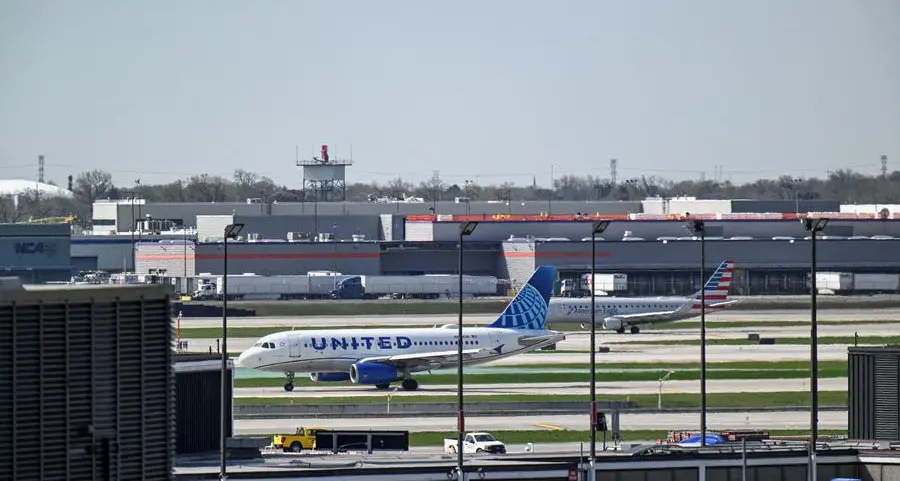 United's chief takes fight with American to White House with merger pitch