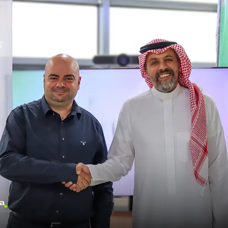 اتفاقية حصرية بين \"أومني أوبس\" و\"همسة\" لإطلاق حلول الذكاء الاصطناعي الصوتي باللغة العربية في السعودية