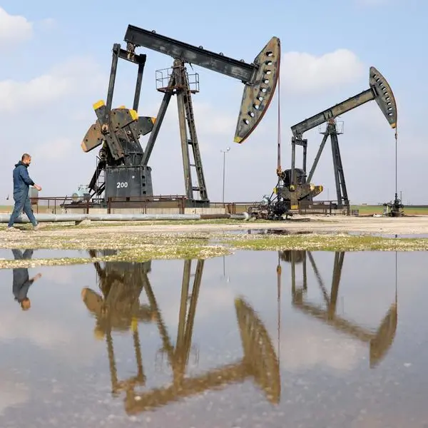 Oil prices extend gains as Trump sharpens rhetoric on Iran