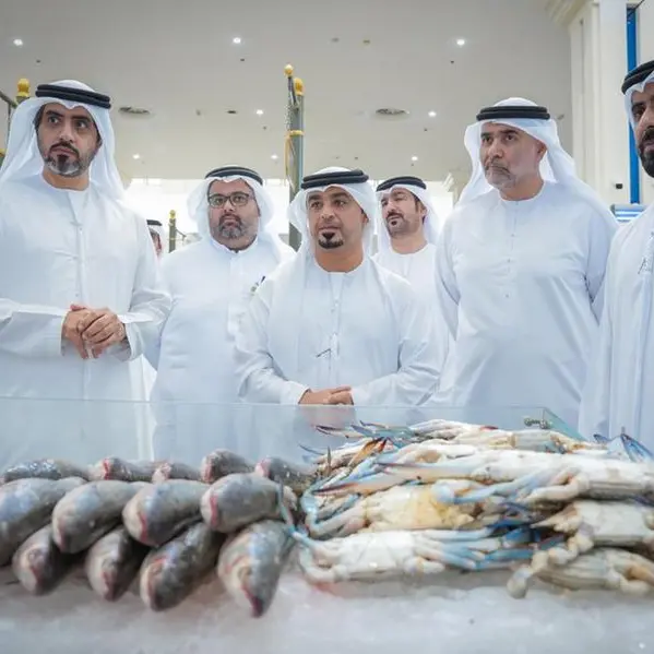 قطاع الضيافة في الشارقة لإدارة الأصول يستقبل وفد وزارة التغير المناخي والبيئة وهيئة الشارقة للثروة السمكية