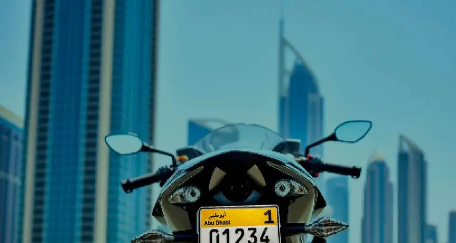 The Integrated Transport Centre (Abu Dhabi Mobility) has introduced a new category of commercial motorcycle license plates in Abu Dhabi