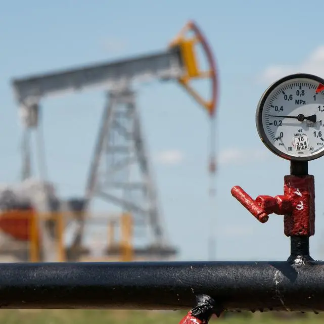 Oil hovers near 2-week highs on expected US interest rate cut, geopolitical risk