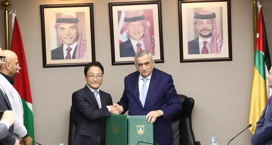 Samsung Electronics Levant signs MoU with the University of Jordan to support technical and technological education