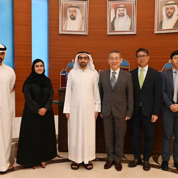 غرفة الشارقة تستعرض مع \"مكتب هونغ كونغ الاقتصادي\" آفاق بناء شراكات استثمارية جديدة