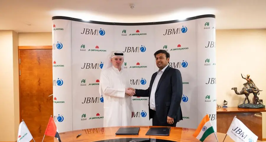 الحبتور للسيارات و\"جي بي إم للمركبات الكهربائية\" توقعان شراكة استراتيجية لتعزيز التنقل الكهربائي في دولة الإمارات