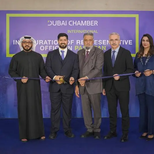 غرفة دبي العالمية تفتتح مكتباً تمثيلياً في كراتشي لتعزيز التبادل التجاري والاستثماري بين دبي وباكستان