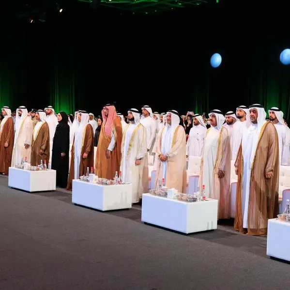 راشد بن حمدان آل مكتوم يكرّم 71 فائزاً في الجوائز التربوية المحلية والإقليمية والعالمية لمؤسسة حمدان بن راشد آل مكتوم